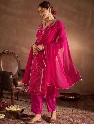 Floral Embroidered V-Neck Sequinned Cotton Straight Kurta With Trousers & Dupatta 5