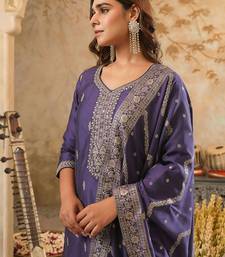 Floral Embroidered Round Neck Zari Straight Kurta & Trousers With Dupatta