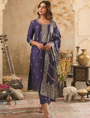Floral Embroidered Round Neck Zari Straight Kurta & Trousers With Dupatta 1