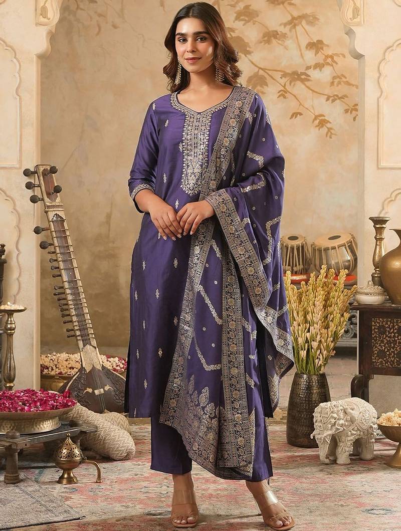 Floral Embroidered Round Neck Zari Straight Kurta & Trousers With Dupatta
