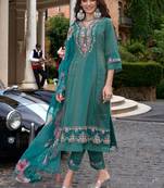 Women Floral Embroidered Regular Thread Work Kurta with Trousers & With Dupatta