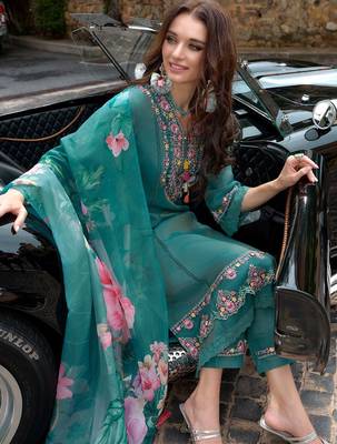 Women Floral Embroidered Regular Thread Work Kurta with Trousers & With Dupatta 5