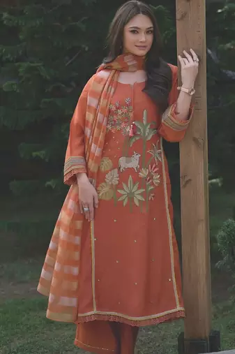 Women Ethnic Motifs Embroidered Regular Thread Work Kurta with Trousers & With Dupatta