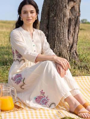 Women Floral Embroidered Pleated Thread Work Pure Cotton Kurta with Trousers 1