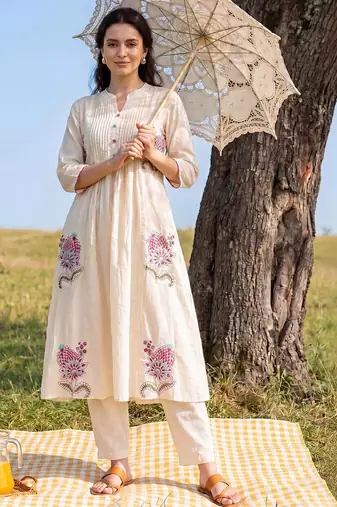 Women Floral Embroidered Pleated Thread Work Pure Cotton Kurta with Trousers