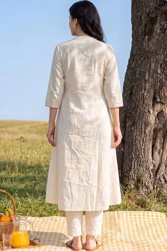 Women Floral Embroidered Pleated Thread Work Pure Cotton Kurta with Trousers