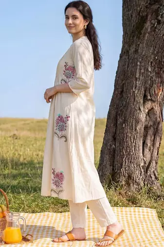 Women Floral Embroidered Pleated Thread Work Pure Cotton Kurta with Trousers