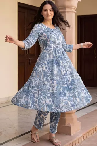 Women Floral Printed Regular Pure Cotton Kurta with Trousers
