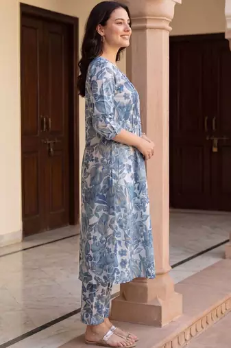 Women Floral Printed Regular Pure Cotton Kurta with Trousers
