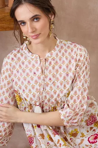 Women Floral Printed Empire  Cotton Kurta with Trousers