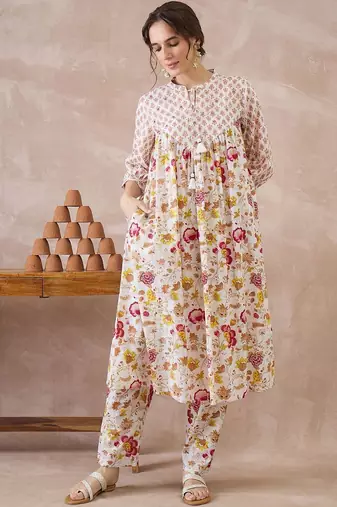 Women Floral Printed Empire  Cotton Kurta with Trousers