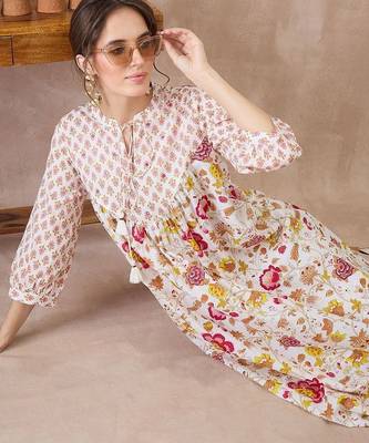 Women Floral Printed Empire  Cotton Kurta with Trousers 6