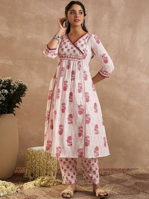 Women Floral Printed Regular Pure Cotton Kurta with Trousers 5