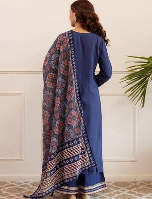 Women Ethnic Motifs Printed Kurta with Palazzos & Dupatta 6