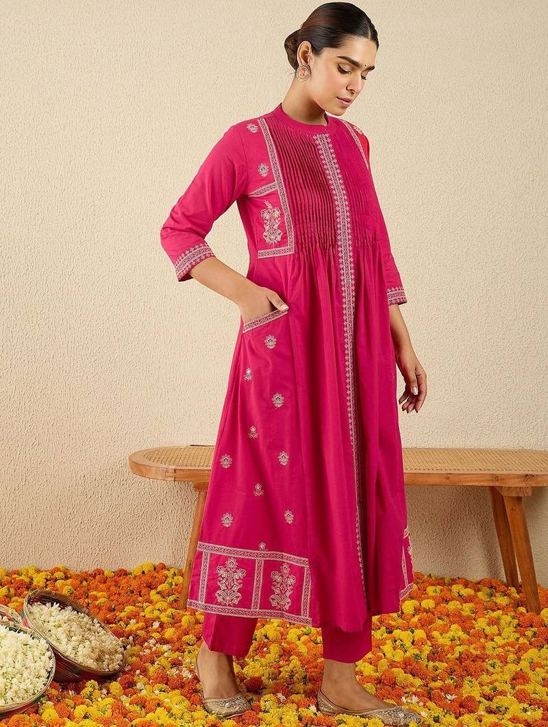 Women Ethnic Motifs Printed Cotton A-Line Kurta with Trousers