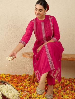 Women Ethnic Motifs Printed Cotton A-Line Kurta with Trousers 7