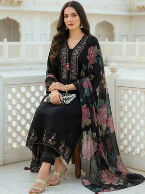 Women Floral Embroidered Regular Thread Work  Cotton Kurta with Trousers & With Dupatta 1