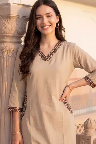 Women Ethnic Motifs Embroidered Regular Thread Work Pure Cotton Kurta with Trousers