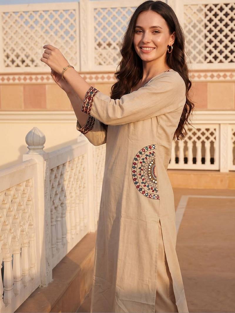 Women Ethnic Motifs Embroidered Regular Thread Work Pure Cotton Kurta with Trousers