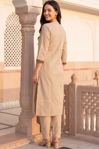 Women Ethnic Motifs Embroidered Regular Thread Work Pure Cotton Kurta with Trousers