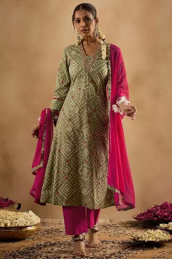 Bandhani Printed Pure Cotton Kurta With Trousers & Dupatta