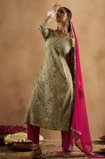 Bandhani Printed Pure Cotton Kurta With Trousers & Dupatta