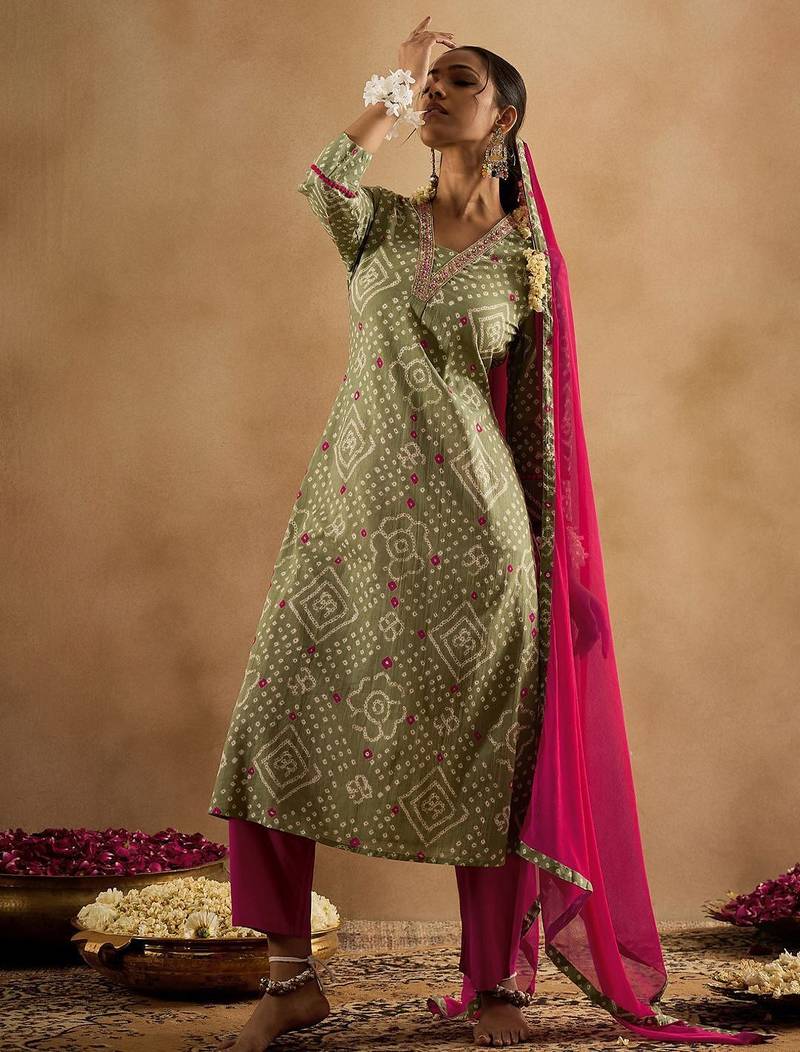 Bandhani Printed Pure Cotton Kurta With Trousers & Dupatta