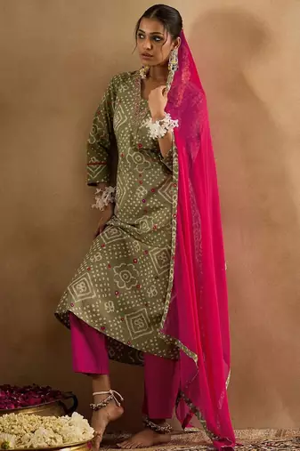 Bandhani Printed Pure Cotton Kurta With Trousers & Dupatta
