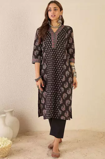 Floral Printed V-Neck Pure Cotton Straight Kurta With Trousers & Dupatta