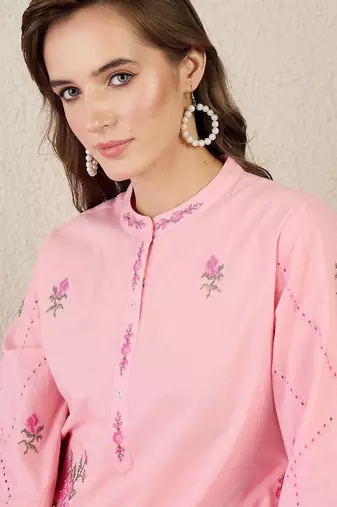 Women Floral Embroidered Cotton Kurta with Trousers