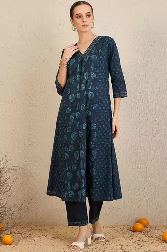 Floral Printed Pure Cotton Kurta With Trousers & Dupatta