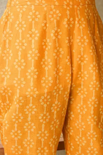 Paisley Printed V-Neck Pure Cotton Straight Kurta With Trousers And Dupatta