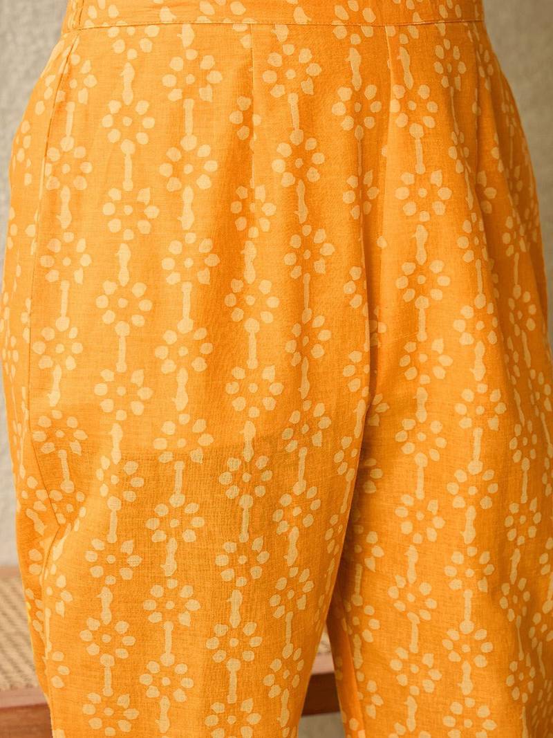 Paisley Printed V-Neck  Cotton Straight Kurta With Trousers And Dupatta