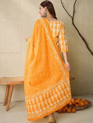 Paisley Printed V-Neck  Cotton Straight Kurta With Trousers And Dupatta 5