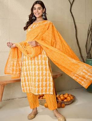 Paisley Printed V-Neck  Cotton Straight Kurta With Trousers And Dupatta 6