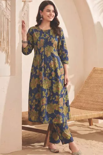 Women Floral Printed Regular Pure Cotton Kurta with Trousers