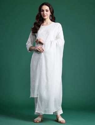 Women Floral Embroidered Regular Thread Work Pure Cotton Kurta with Trousers & With Dupatta 1