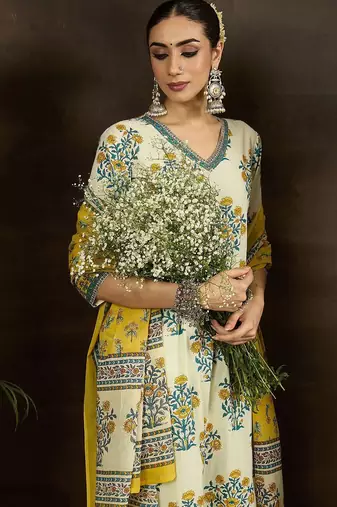 Women Floral Printed Cotton Kurta with Pyjama & Dupatta