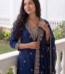 Women Ethnic Motifs Embroidered Thread Work Kurta with Trousers & With Dupatta