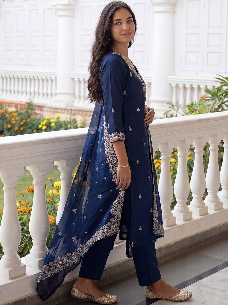 Women Ethnic Motifs Embroidered Regular Thread Work Kurta with Trousers & With Dupatta
