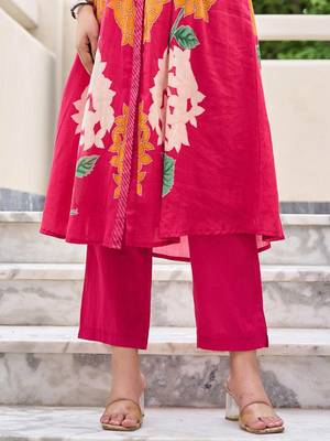 Floral Printed Mandarin Collar Pleated  Cotton A-Line Kurta With Trousers 7