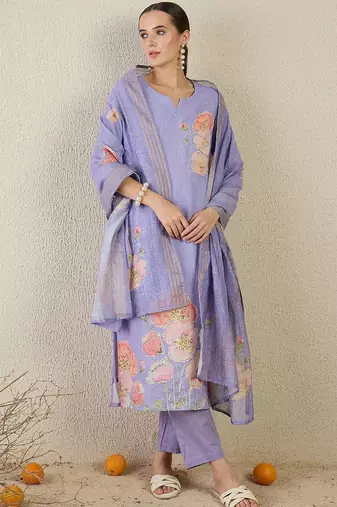 Women Floral Printed Kurta with Trousers & Dupatta