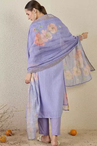 Women Floral Printed Kurta with Trousers & Dupatta