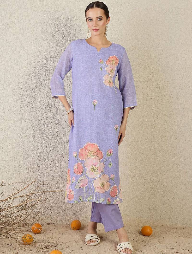 Women Floral Printed Kurta with Trousers & Dupatta