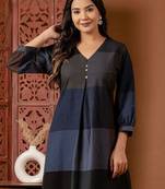 Colourblocked V-Neck A-Line Kurta With Trousers