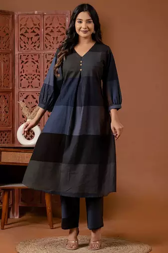 Colourblocked V-Neck A-Line Kurta With Trousers