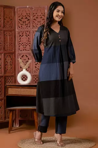 Colourblocked V-Neck A-Line Kurta With Trousers