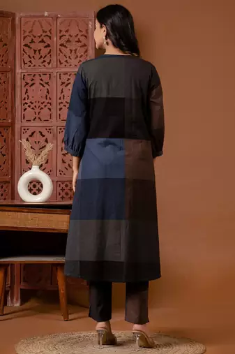 Colourblocked V-Neck A-Line Kurta With Trousers