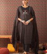 Floral Printed  Cotton Straight Kurta Trousers With Dupatta