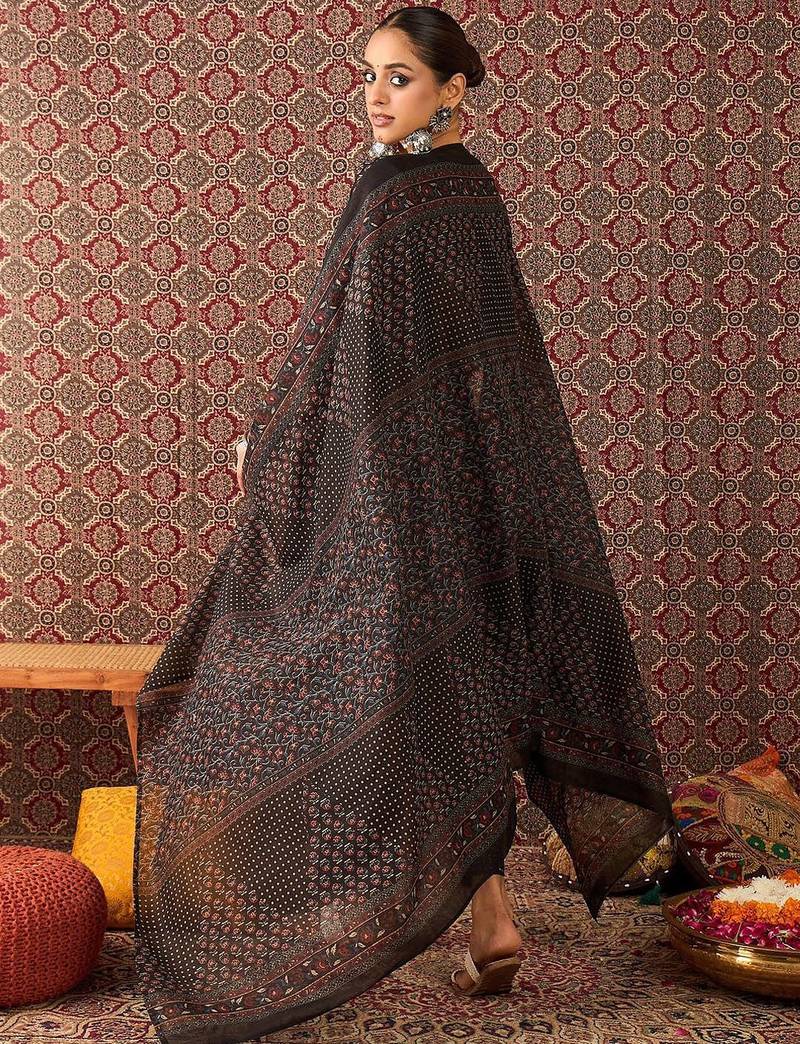 Floral Printed  Cotton Straight Kurta Trousers With Dupatta